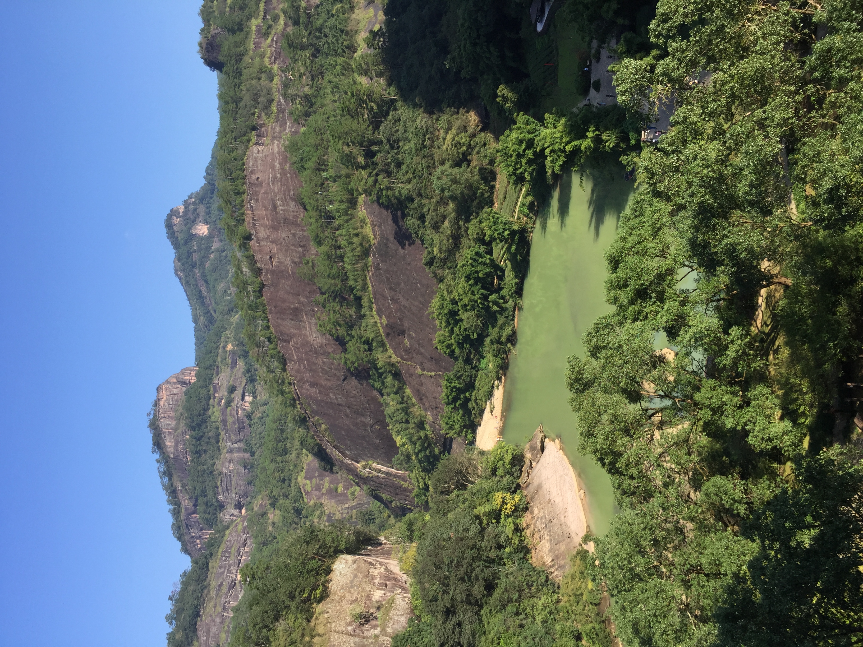 天游峰免费吗?怎么携程这边写着不需要门票.