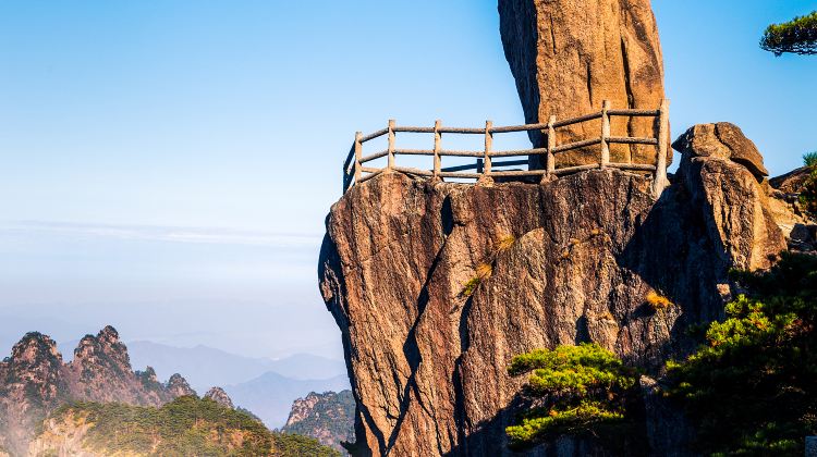 黄山风景区飞来石游玩攻略-飞来石门票多少钱/价格表-团购票价预定