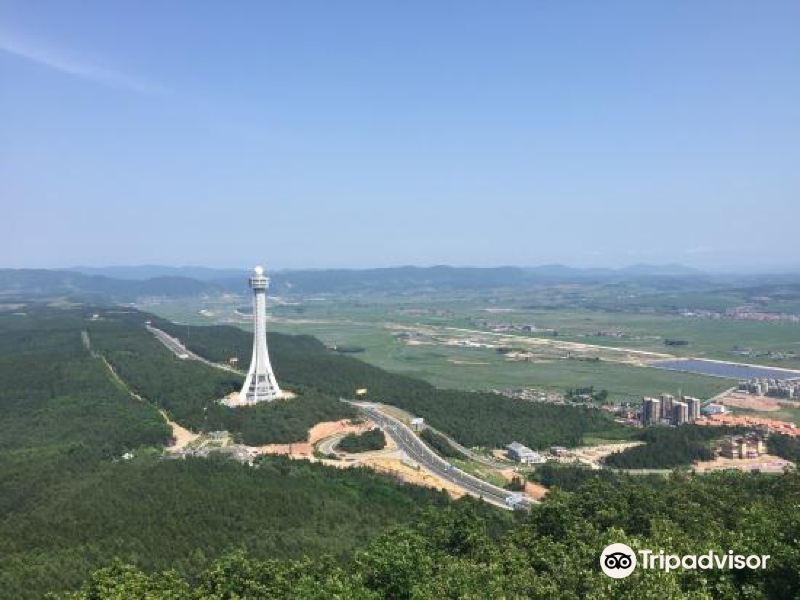 "分别是延吉市和龙井市"景色却很不错 帽儿山国家森林公园"登顶