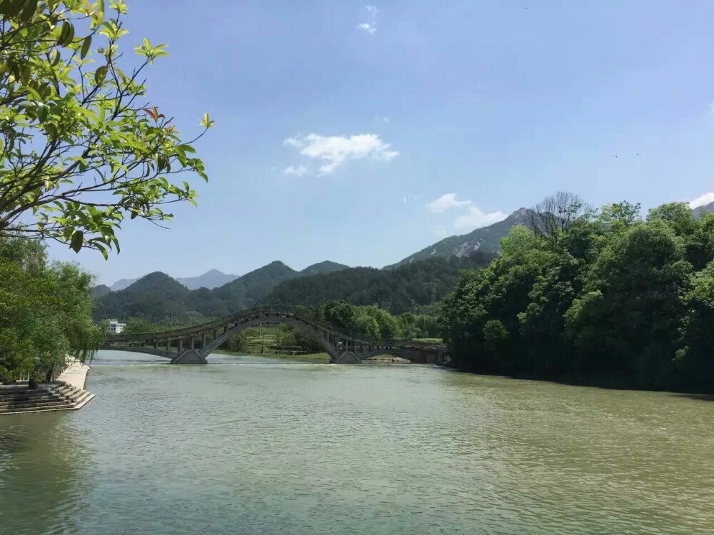 龙川风景区