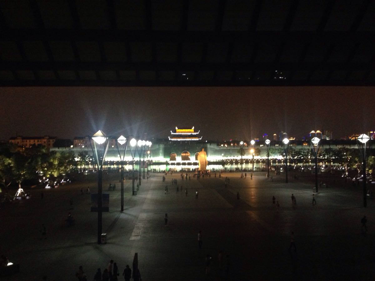 苏州站的夜景超美,值得一看哦! 2016-10-05有用 ( 0)