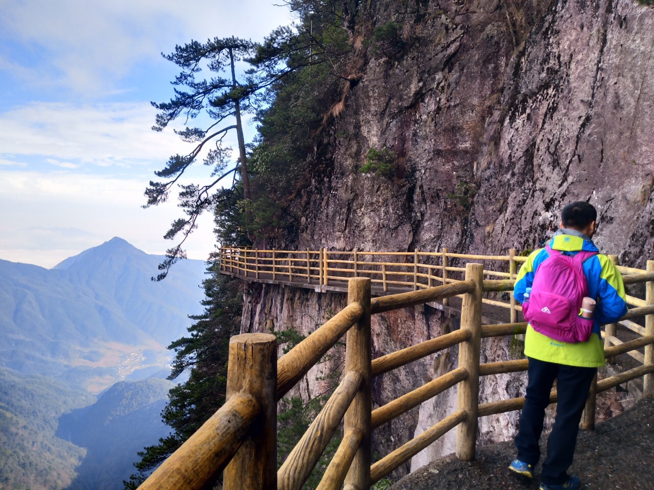 明月山
