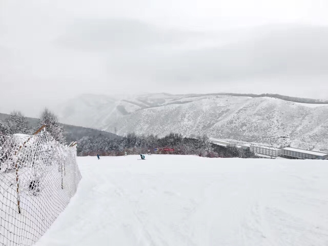 长城岭滑雪场