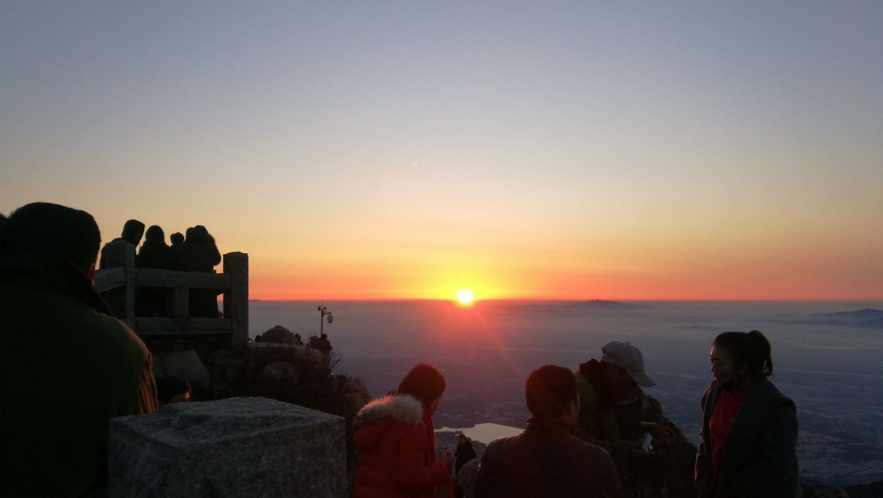 爬泰山从红门到山顶要多长时间