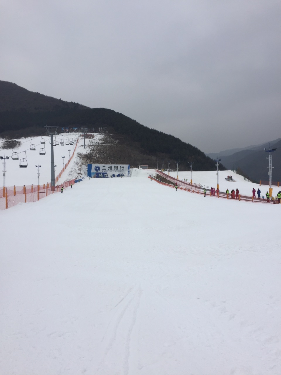 【携程攻略】兰州兴隆山滑雪场一日游【不限时滑雪 车