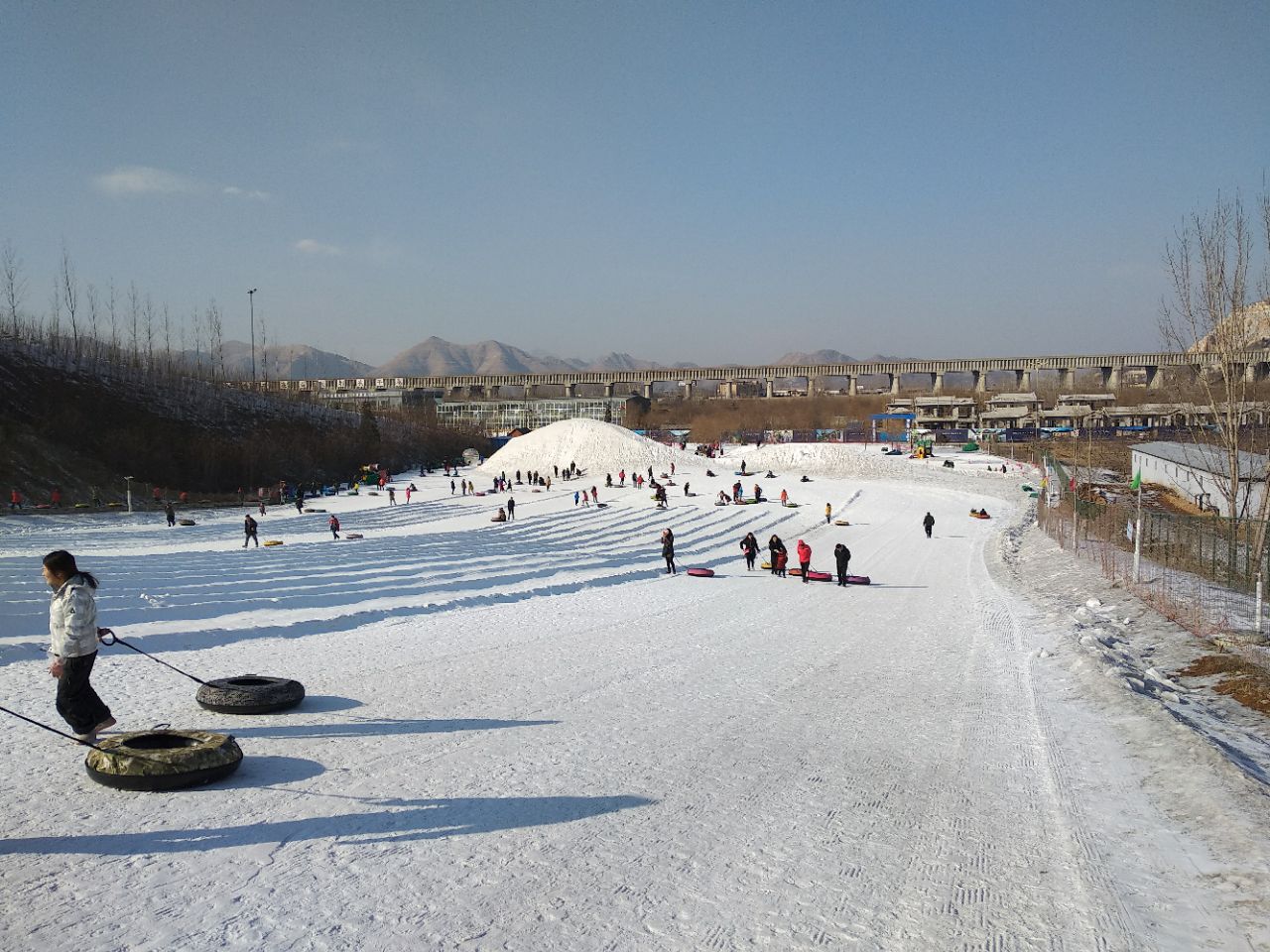 神湖四季滑雪场