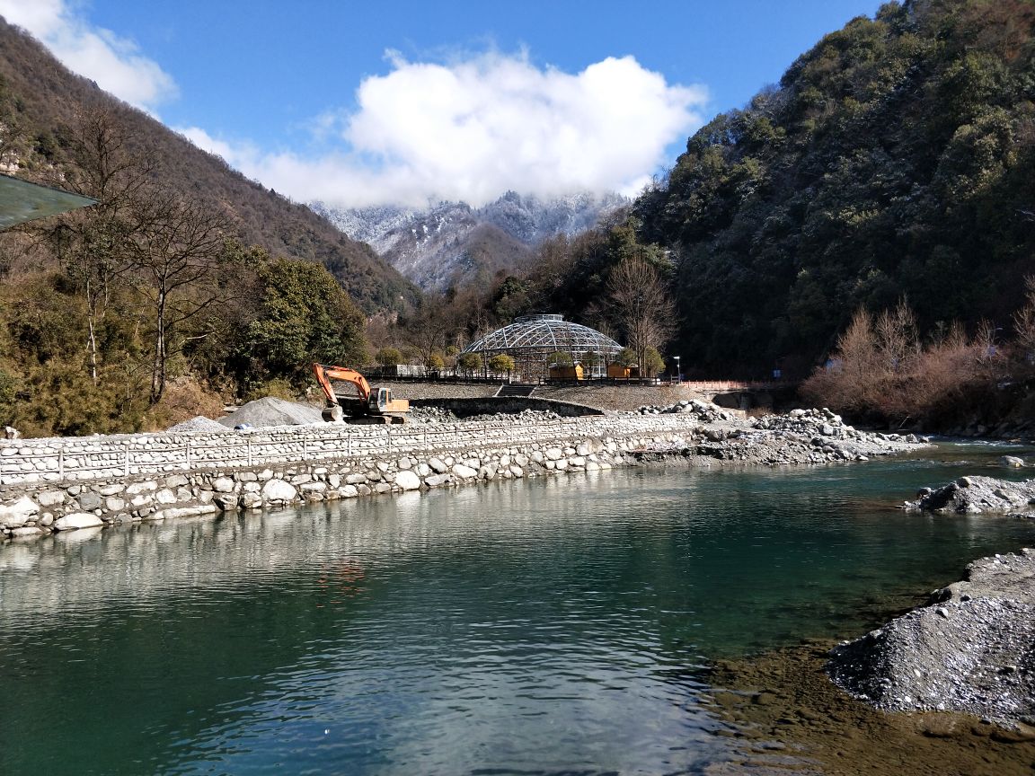 二郎山喇叭河风景区