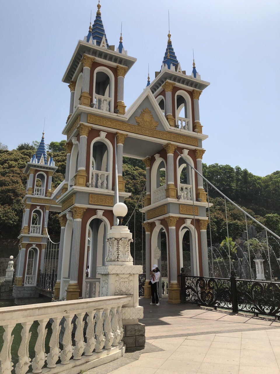 龙凤山庄影视度假村