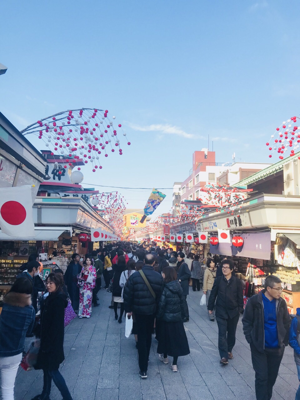 仲见世商店街