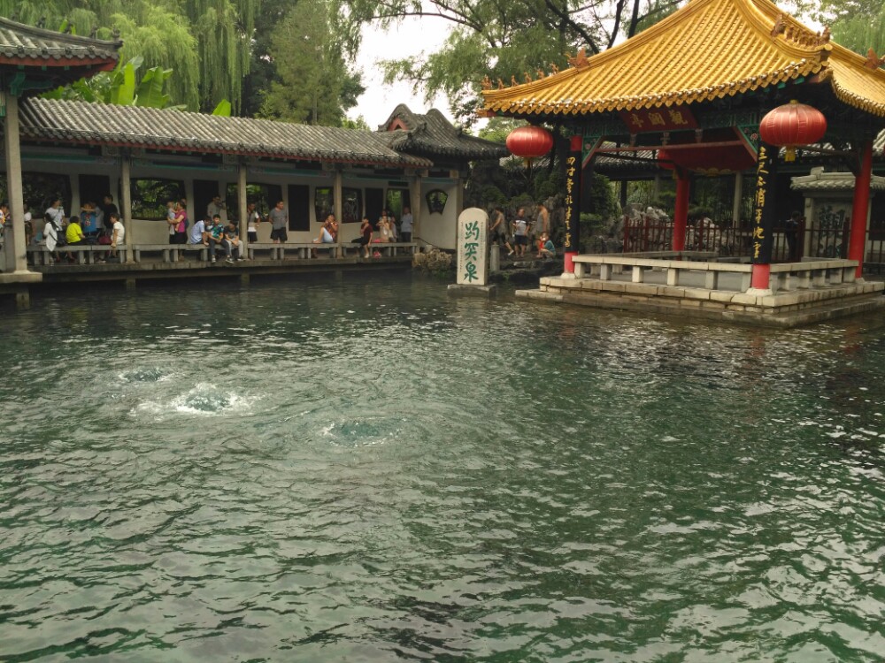 济南趵突泉景区好玩吗,济南趵突泉景区景点怎么样