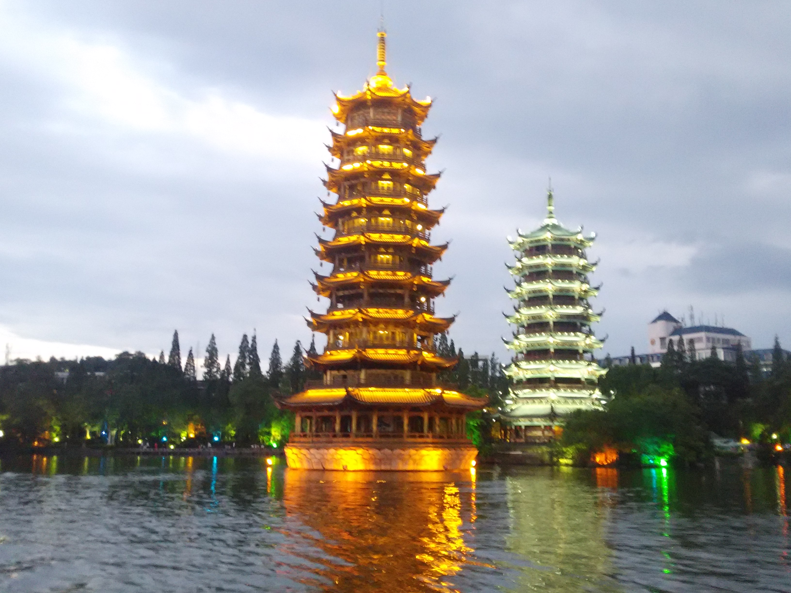 2019日月双塔_旅游攻略_门票_地址_游记点评,桂林旅游景点推荐 - 去哪儿攻略社区