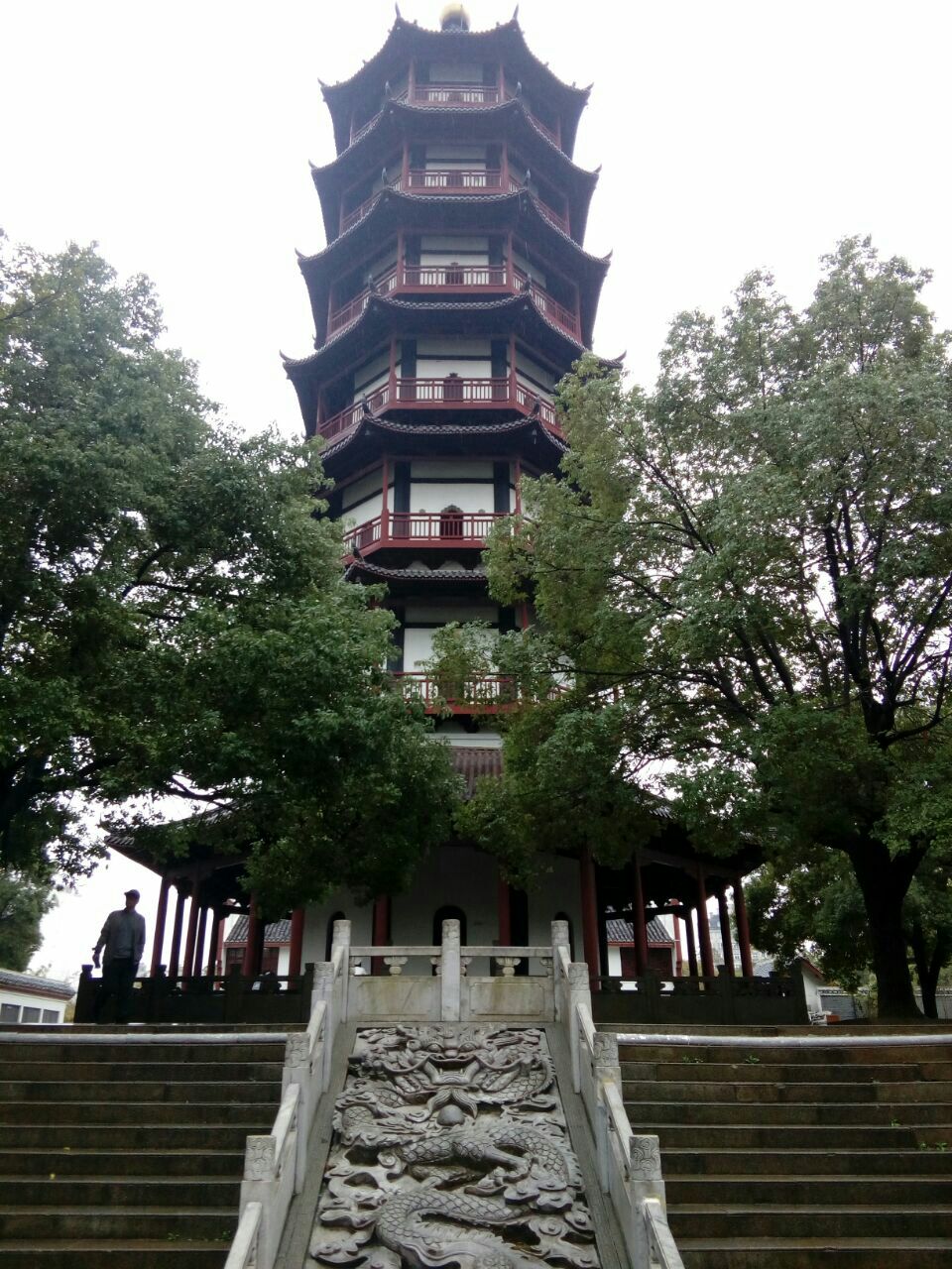 绳金塔