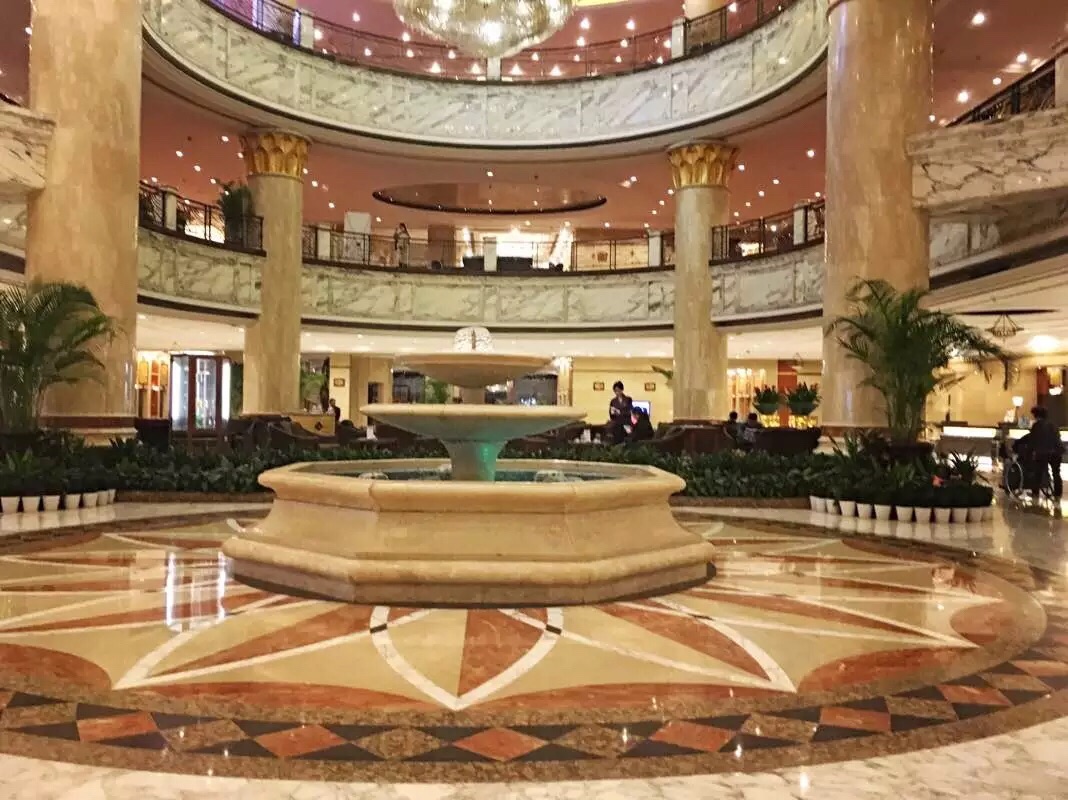 世纪金源大饭店二楼餐厅