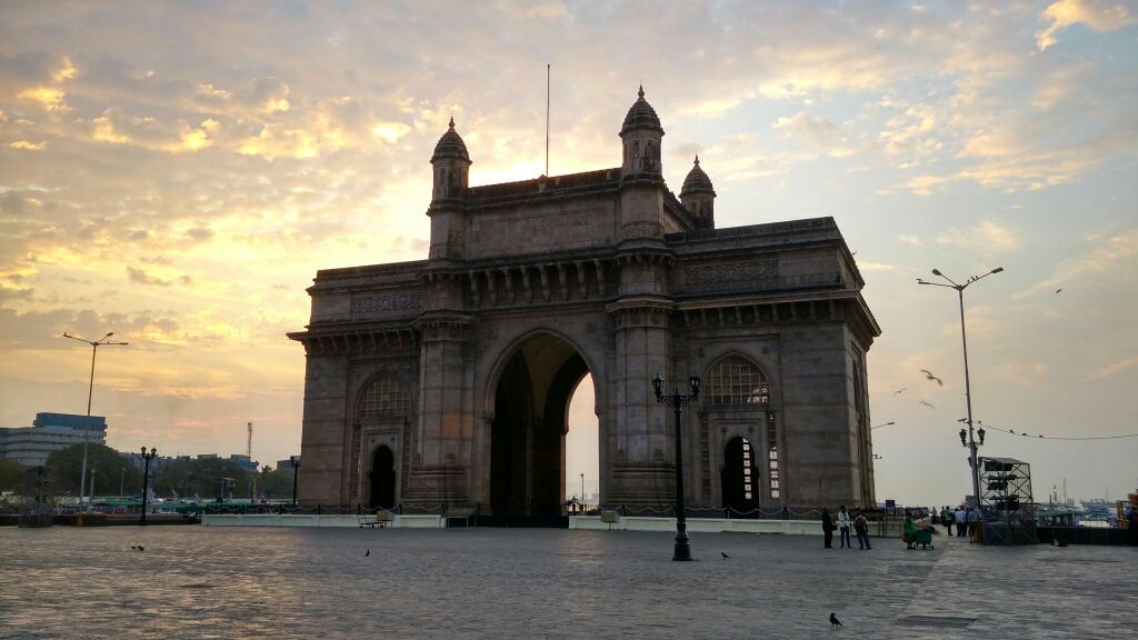 【携程攻略】景点,孟买的印度门正对着孟买湾,是印度