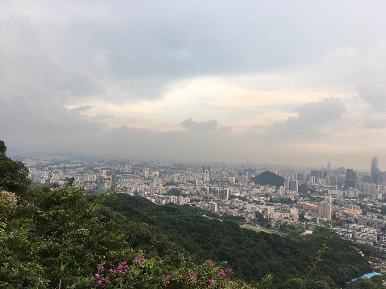 广州大厦山庄旅舍