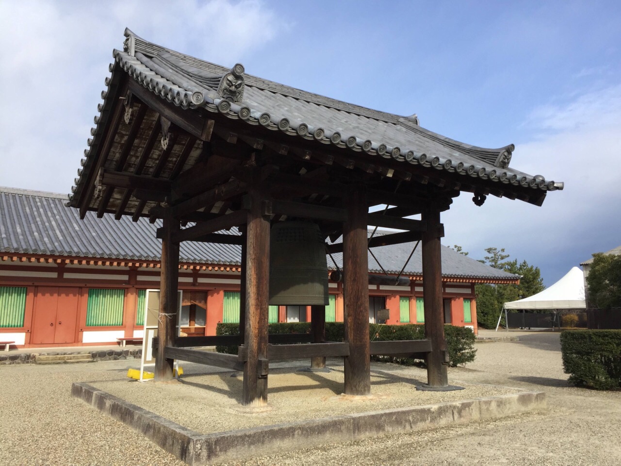 天武天皇开创的药师寺紧邻唐招提寺 是世界文化遗产 东塔(大修预计