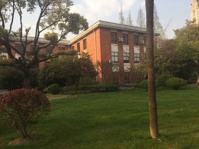 复旦大学(邯郸校区) 第2天 上海财经大学 上财有三个校区,今天去的是