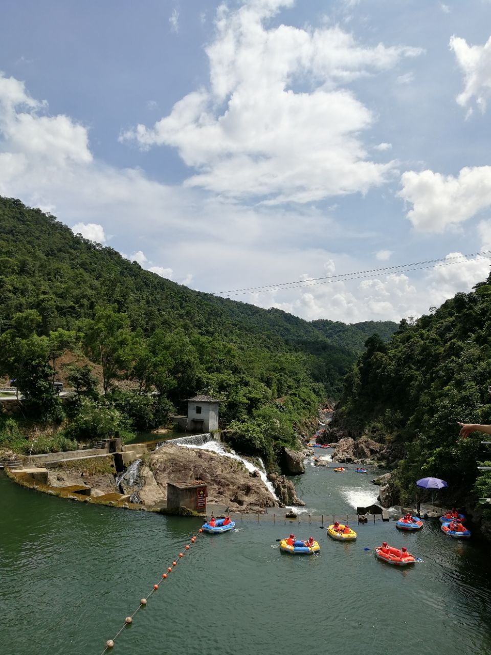 五指山红峡谷漂流好玩吗,五指山红峡谷漂流景点怎么样_点评_评价