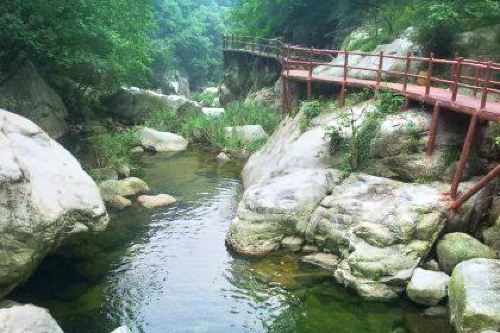 内乡宝天曼峡谷漂流景区 baotianman canyon rafting