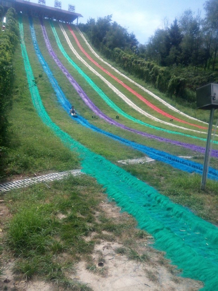 雪山彩虹谷旅游区