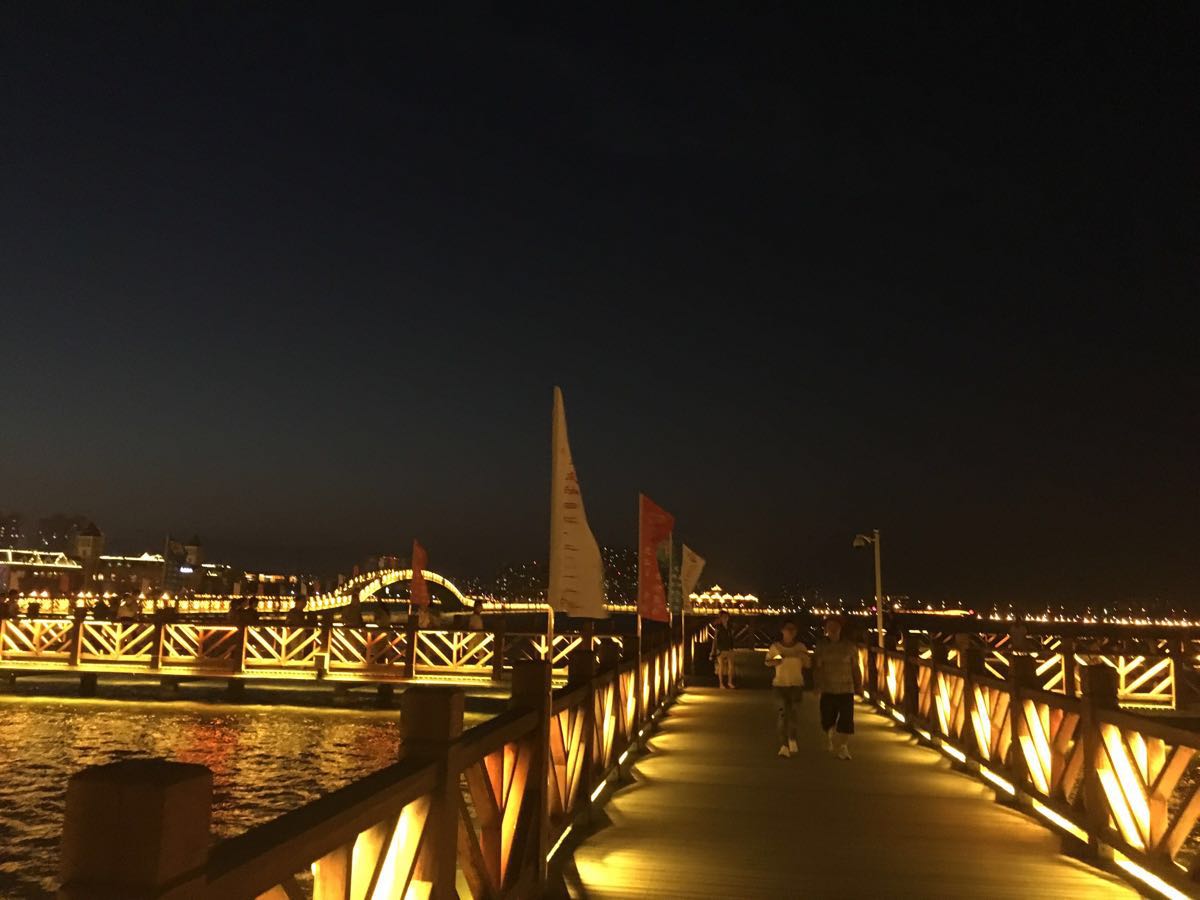 【携程攻略】大庆黎明湖景点,景色很美,尤其夜晚,灯光