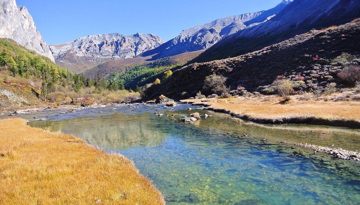 稻城牛奶海好玩吗,稻城牛奶海景点怎么样_点评_评价