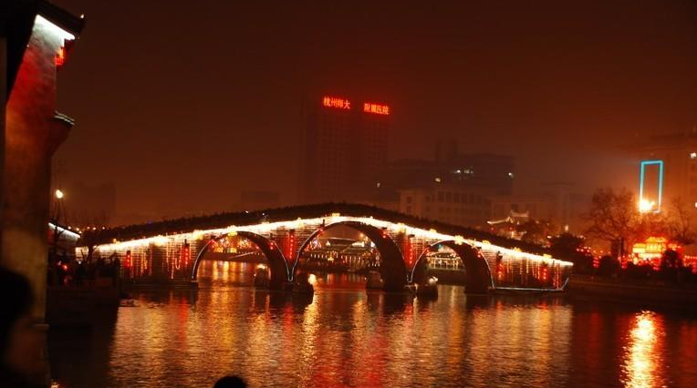 夜游京杭大运河