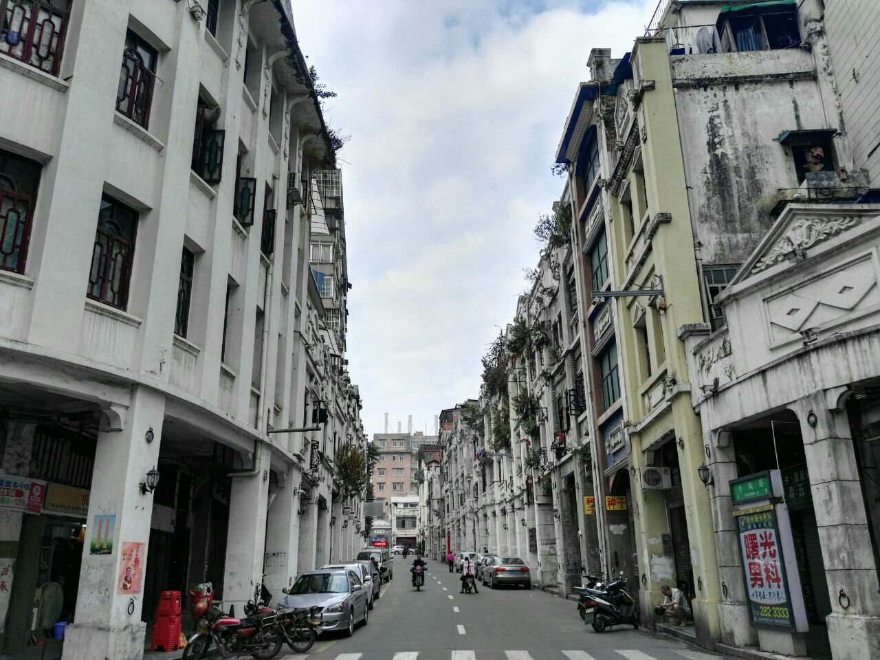 【携程攻略】梧州骑楼城景点,骑楼街规模很大,很值得