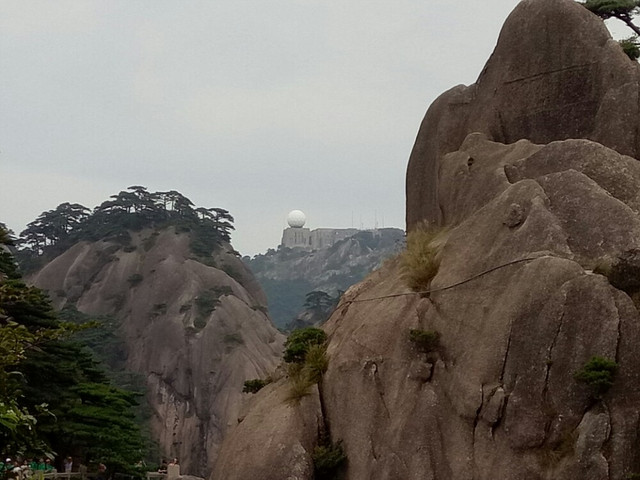 据说莲花峰没有天都峰险峻