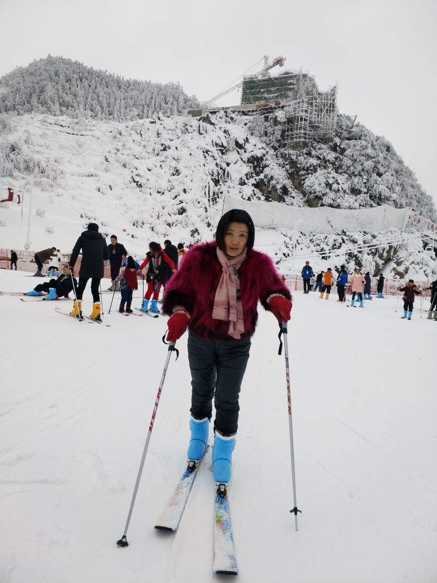 梅花山滑雪场