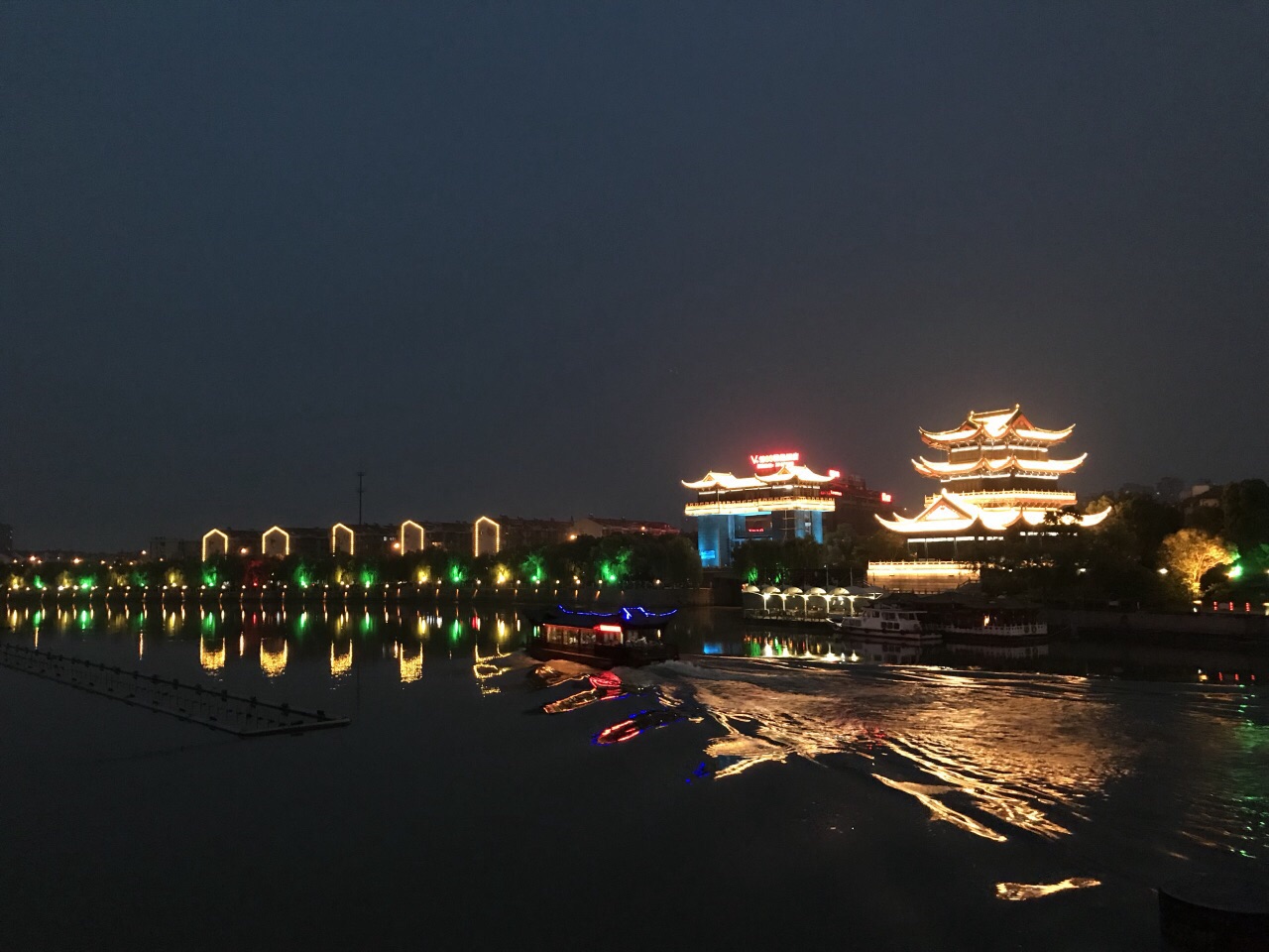 2021项王公园游玩攻略,晚上信步夜游项王公园,华灯.