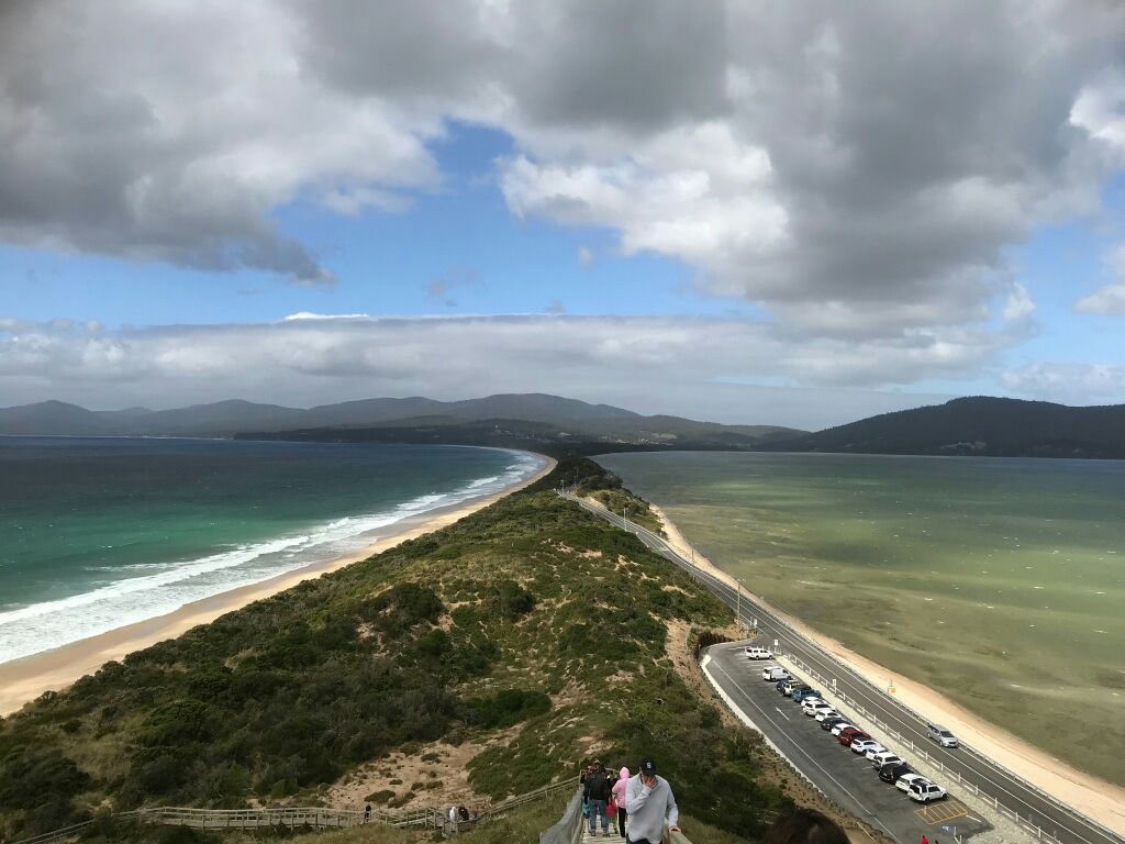 布鲁尼岛