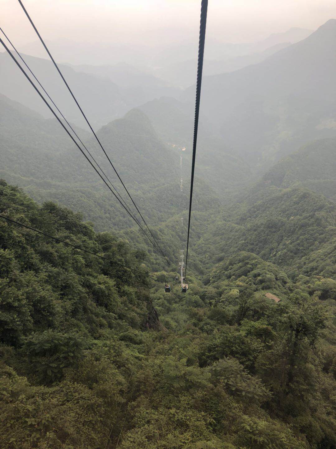 主城过去,不着急2小时左右,导航金佛山西坡即到.