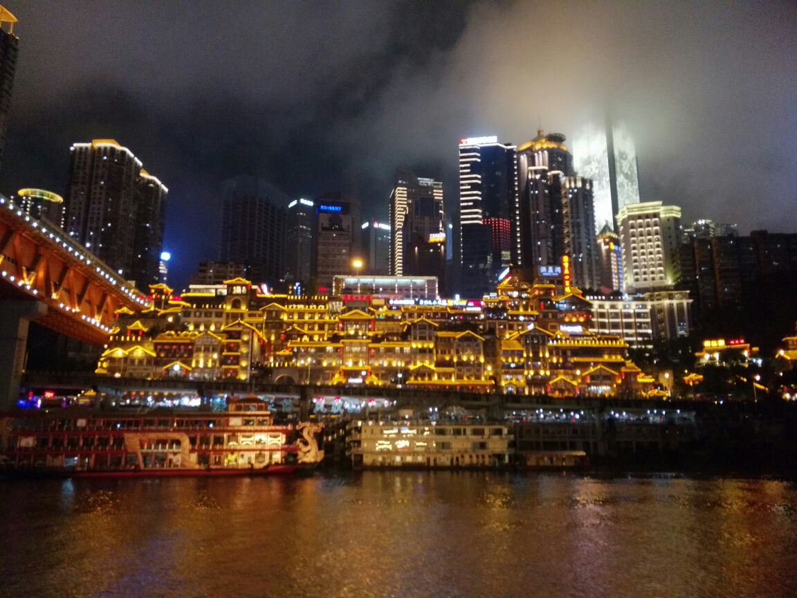重庆洪崖洞商业街好玩吗,重庆洪崖洞商业街景点怎么样