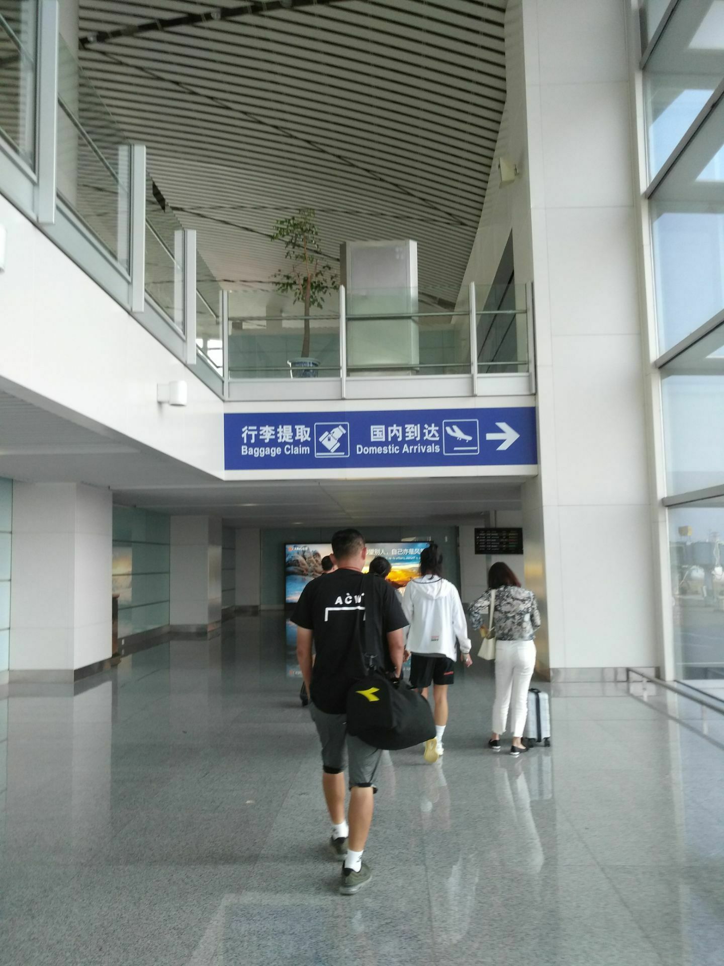 南昌昌北国际机场离市区可真的不近,但是交通却相对单一一些,仅仅有几