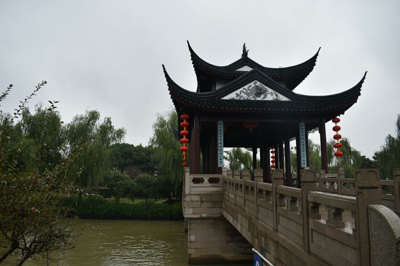 杭州旅游攻略指南? 携程攻略社区! 靠谱的旅游攻略平台,最佳的杭州自助游、自由行、自驾游、跟团旅线路,海量杭州旅游景点图片、游记、交通、美食、购物、住宿、娱乐、行程、指南等旅游攻略信息,了解更多杭州旅游信息就来携程旅游攻略。