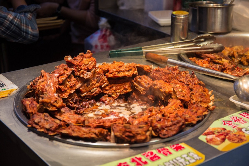 深圳东门町小吃街:大杂烩风味,所有美食来自全国各地