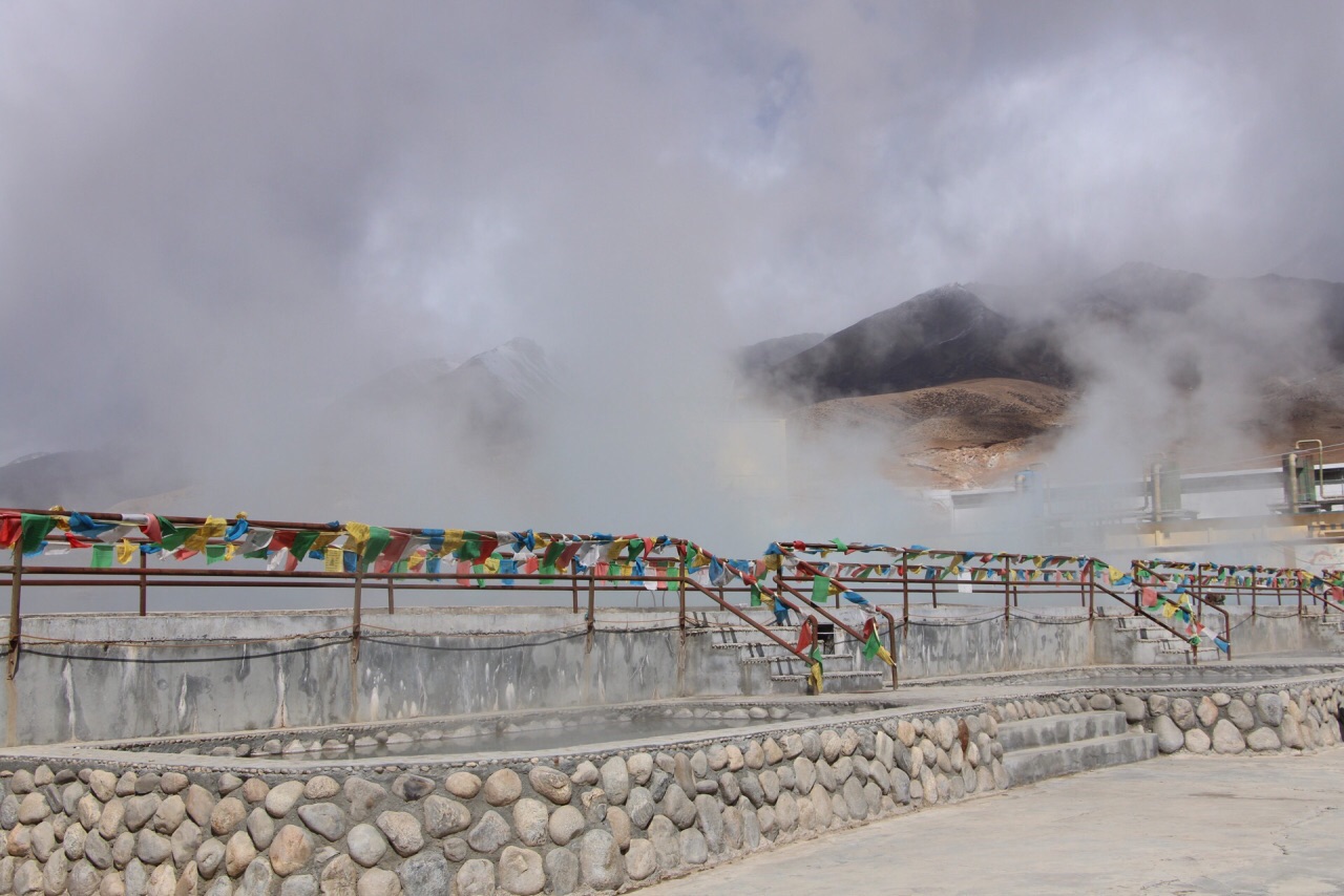 羊八井地热温泉