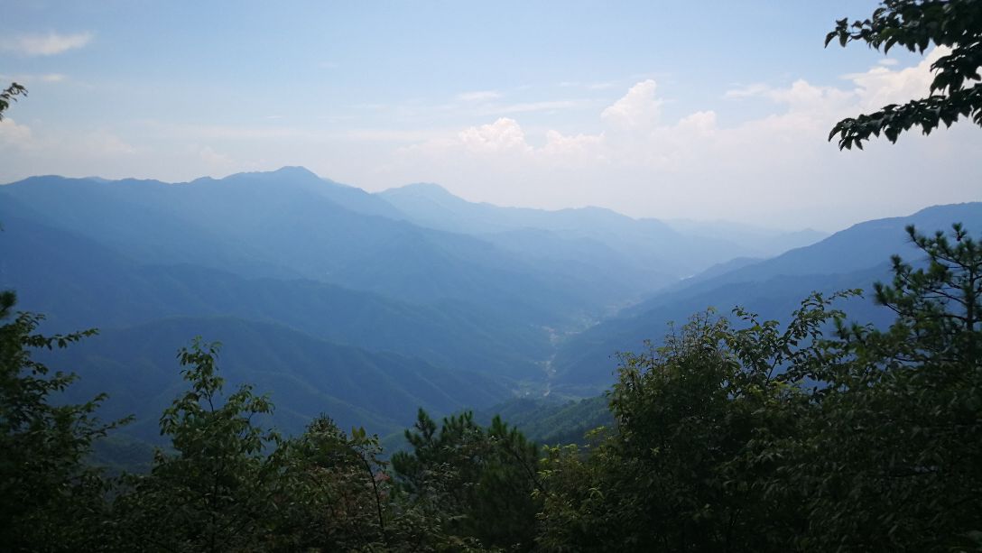 如今,黄洋界哨口已成井冈山旅游的著名红色景点,山峦叠嶂,风景秀美