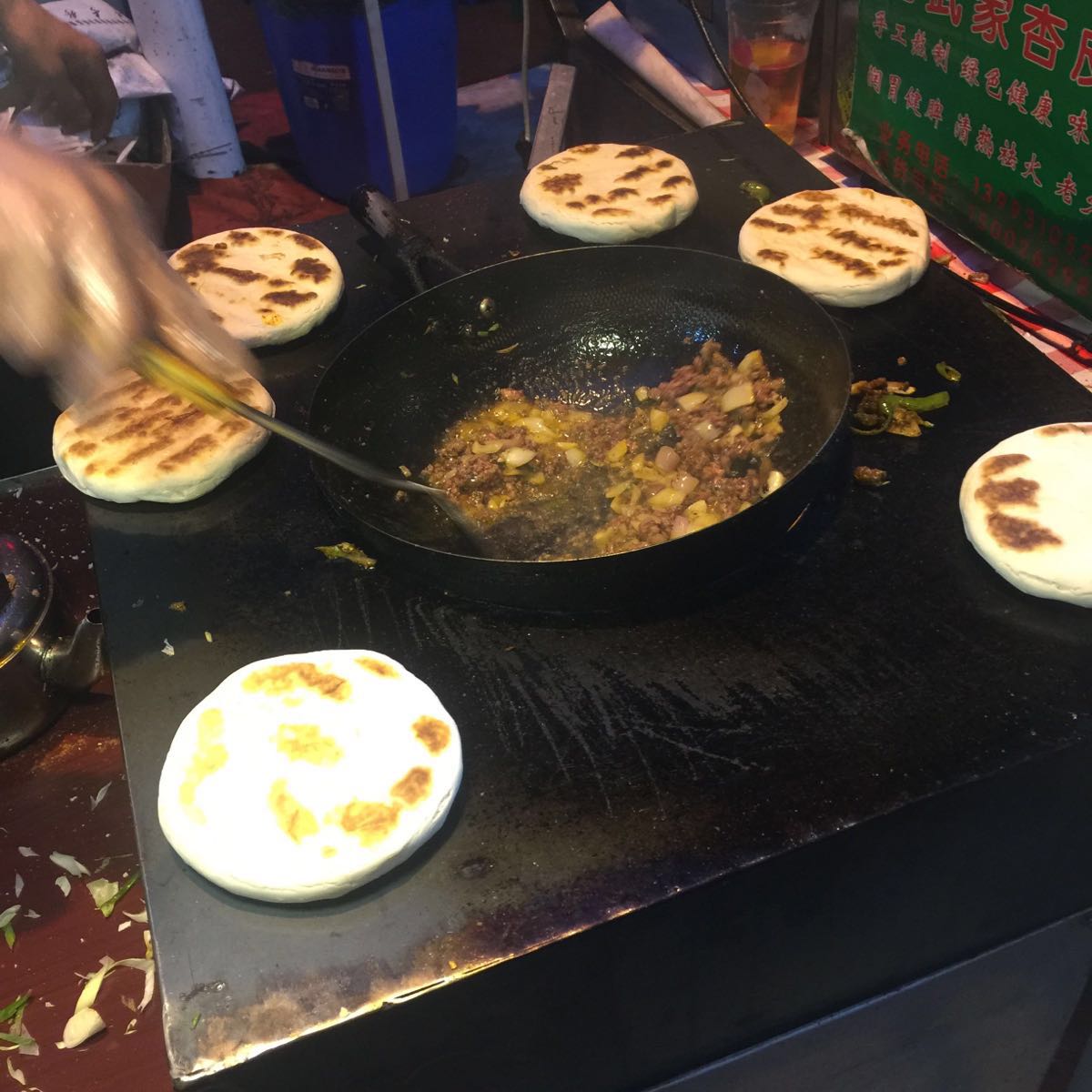 正宁路小吃夜市