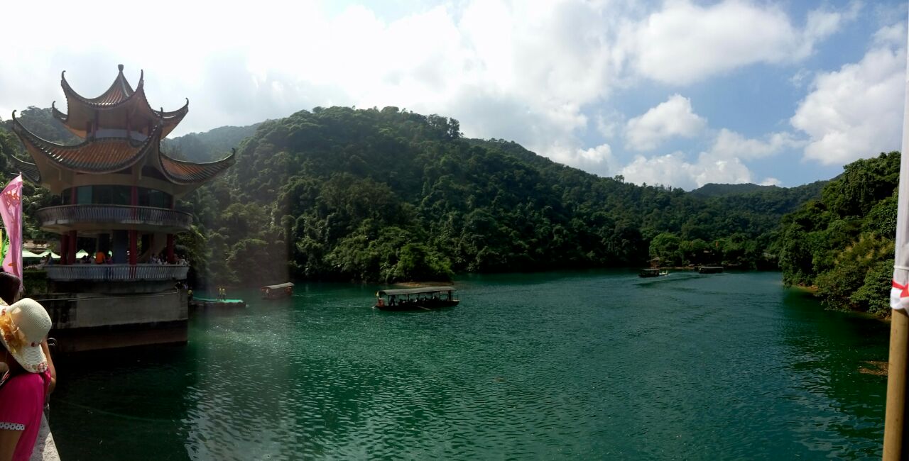 【携程攻略】肇庆鼎湖山景点,景区很大,停车在节假日