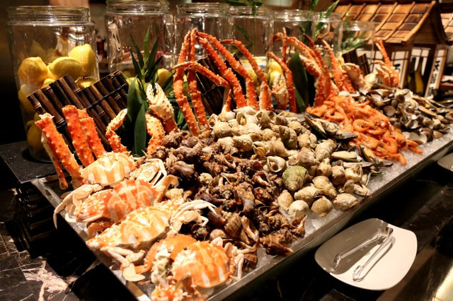 白云万达广场的五星级自助餐,来自阿拉斯加的海鲜盛宴