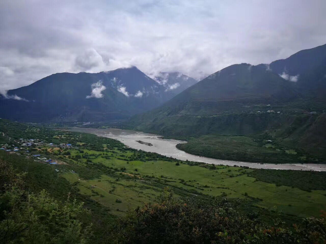 林芝雅鲁藏布大峡谷好玩吗,林芝雅鲁藏布大峡谷景点样