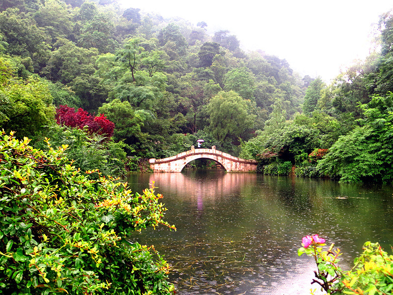 好运贵州游2—雨中游贵阳黔灵山甲秀楼