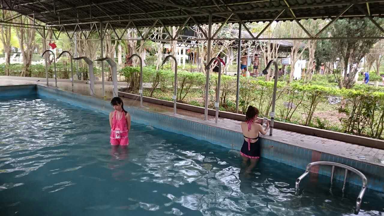 天堂湖温泉度假山庄