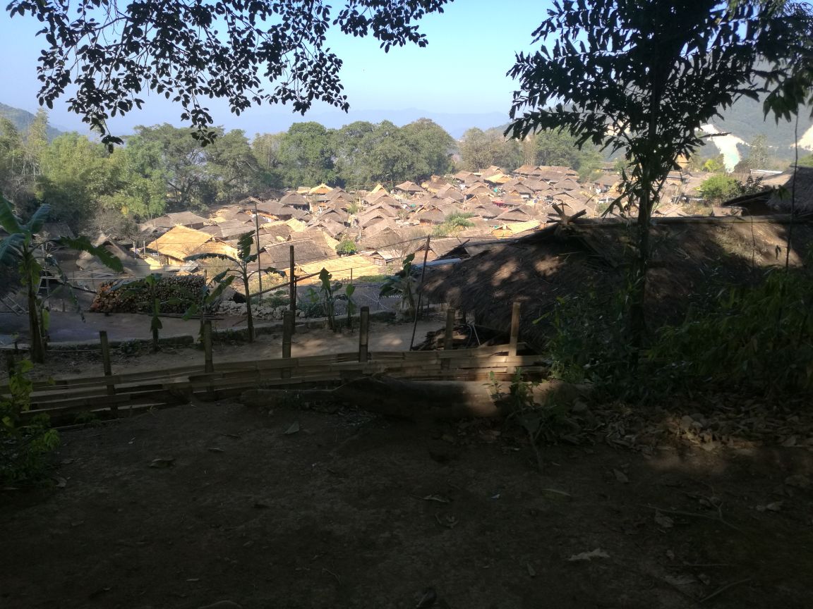 翁丁佤族原始群居村落