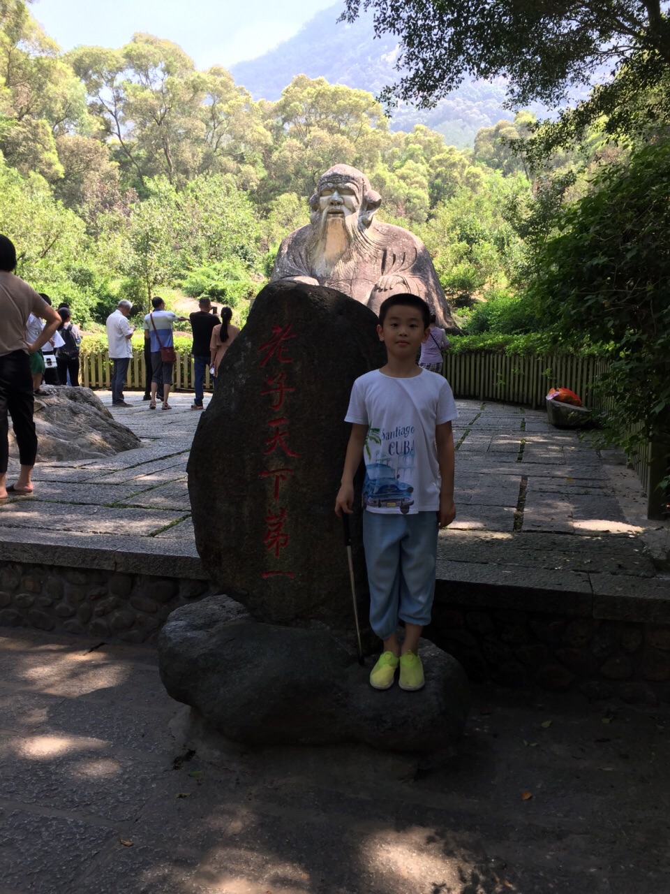 清源山是泉州标志性的景点,其中老君岩更是必到.