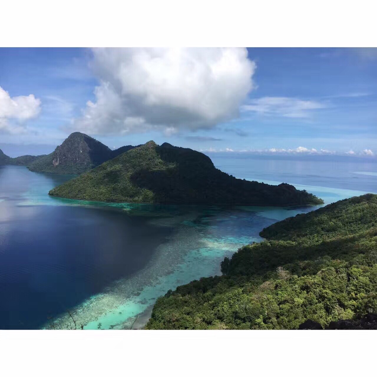 珍珠岛应该是来仙本那必去的地方了,这里处于马来西亚和菲律宾的交汇