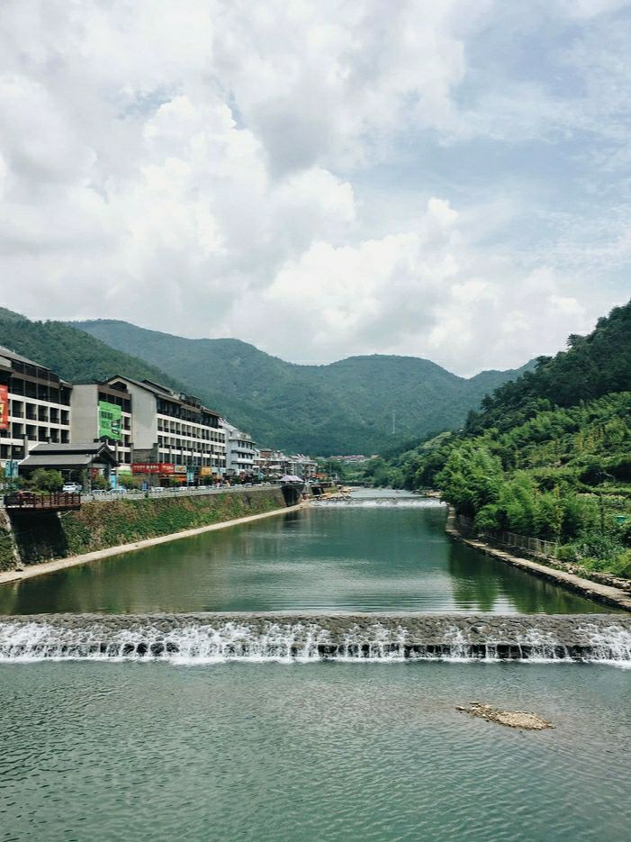 【携程攻略】桐庐芦茨村景点,芦茨村位于富春江畔,山川秀美,风光旖旎