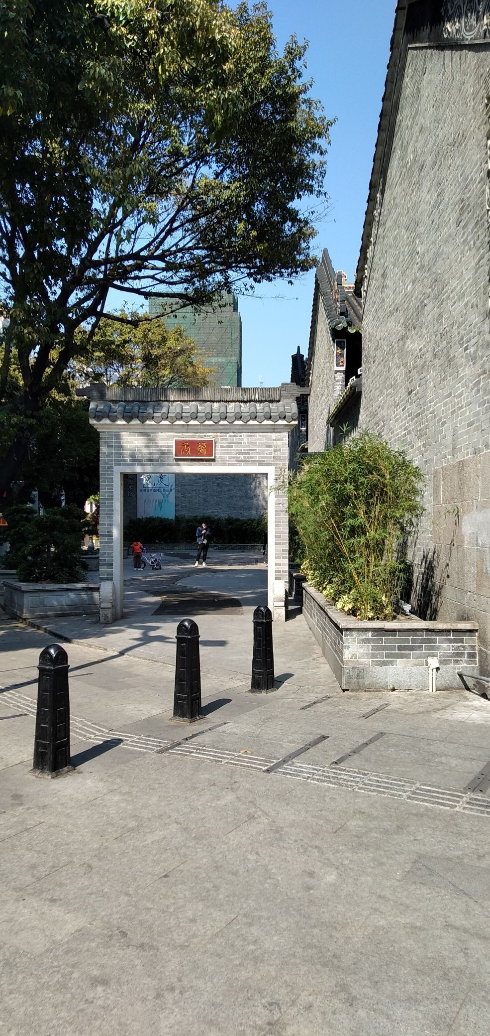 青云书院又名梁氏千乘侯祠,是清朝期间梁姓宗族的人合建的一个祠院